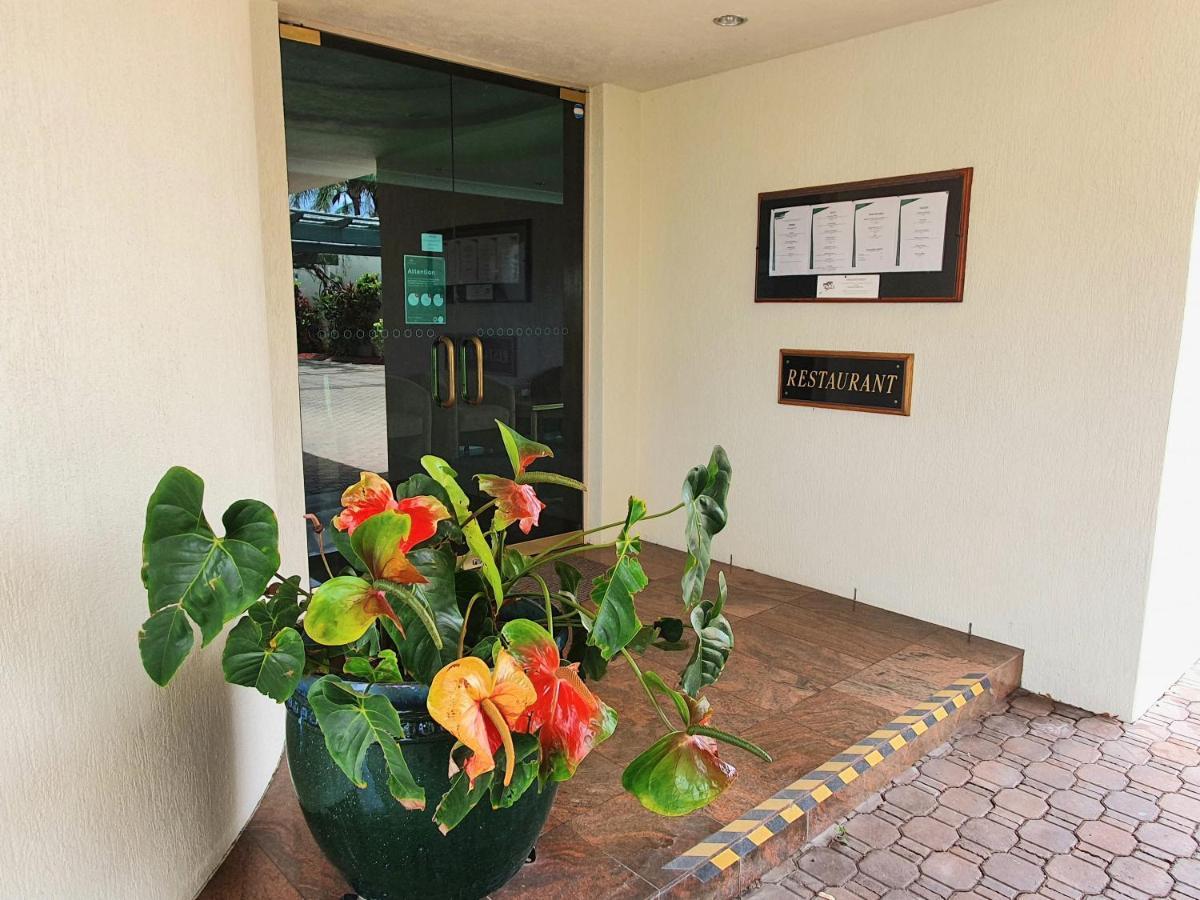 Mcnevins Maryborough Motel Exteriör bild