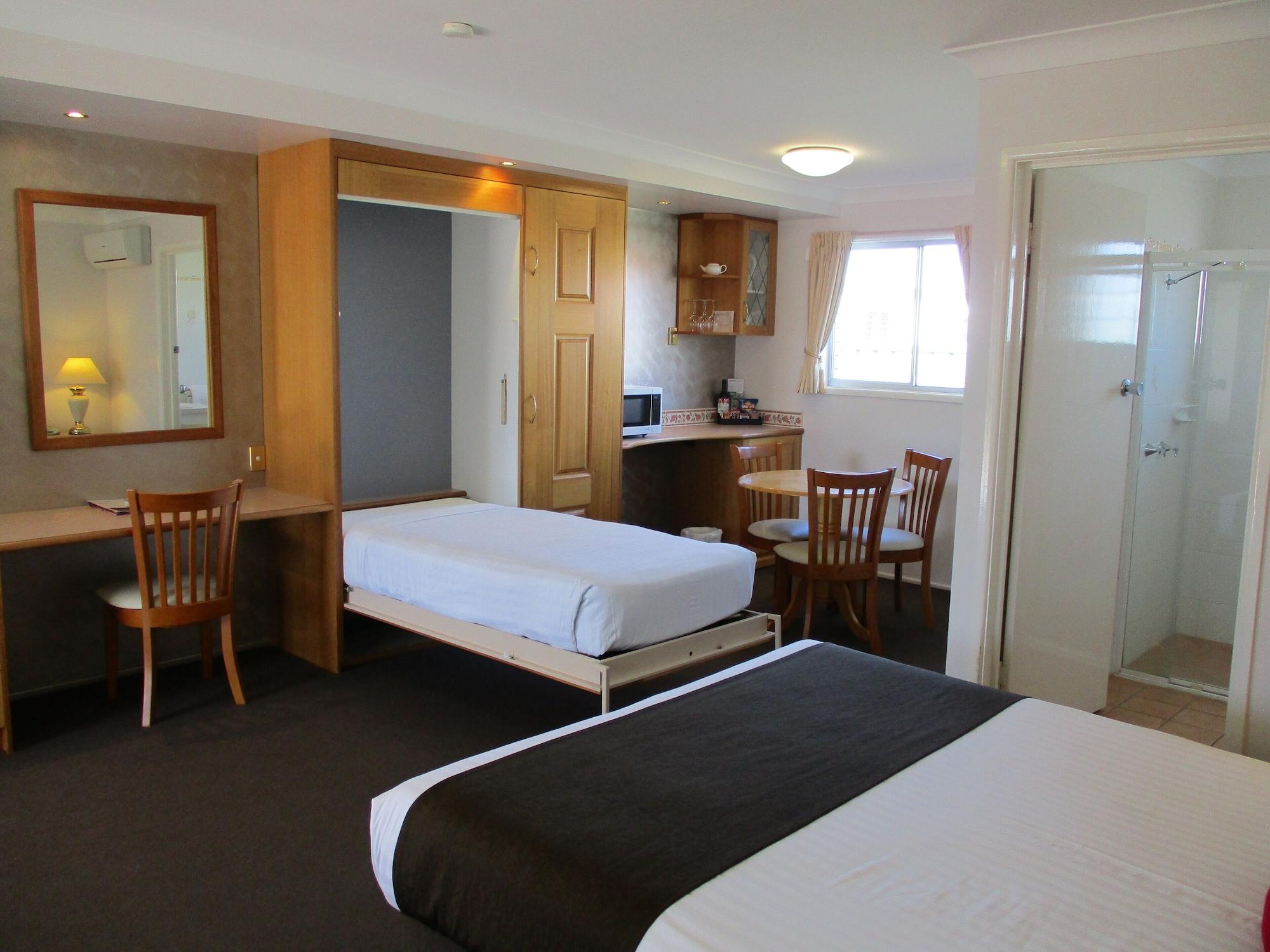 Mcnevins Maryborough Motel Exteriör bild