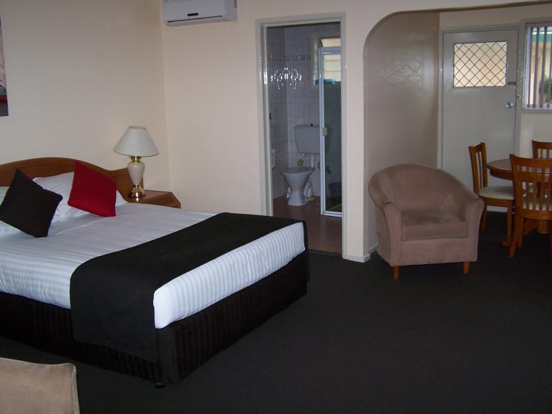 Mcnevins Maryborough Motel Exteriör bild