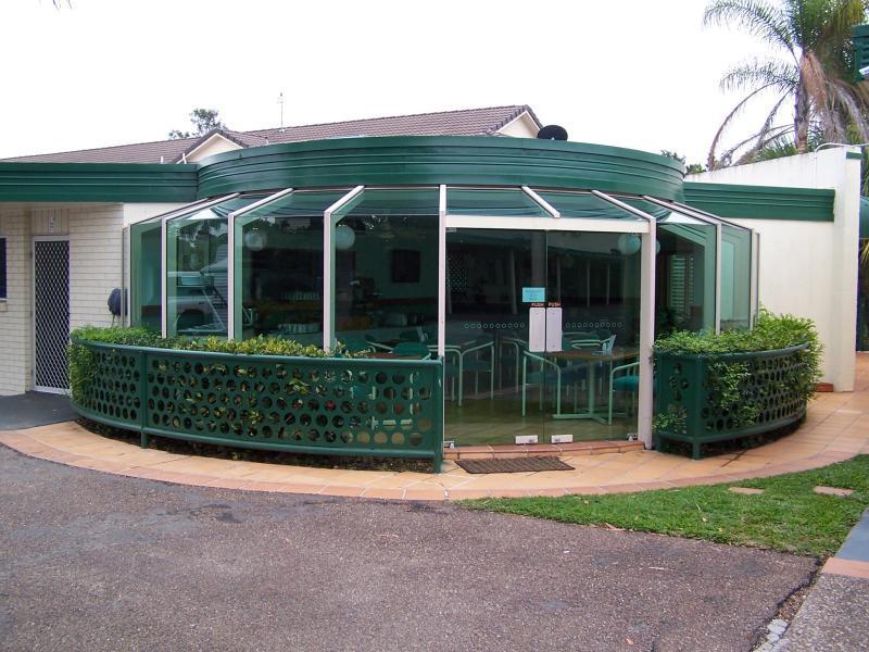Mcnevins Maryborough Motel Exteriör bild