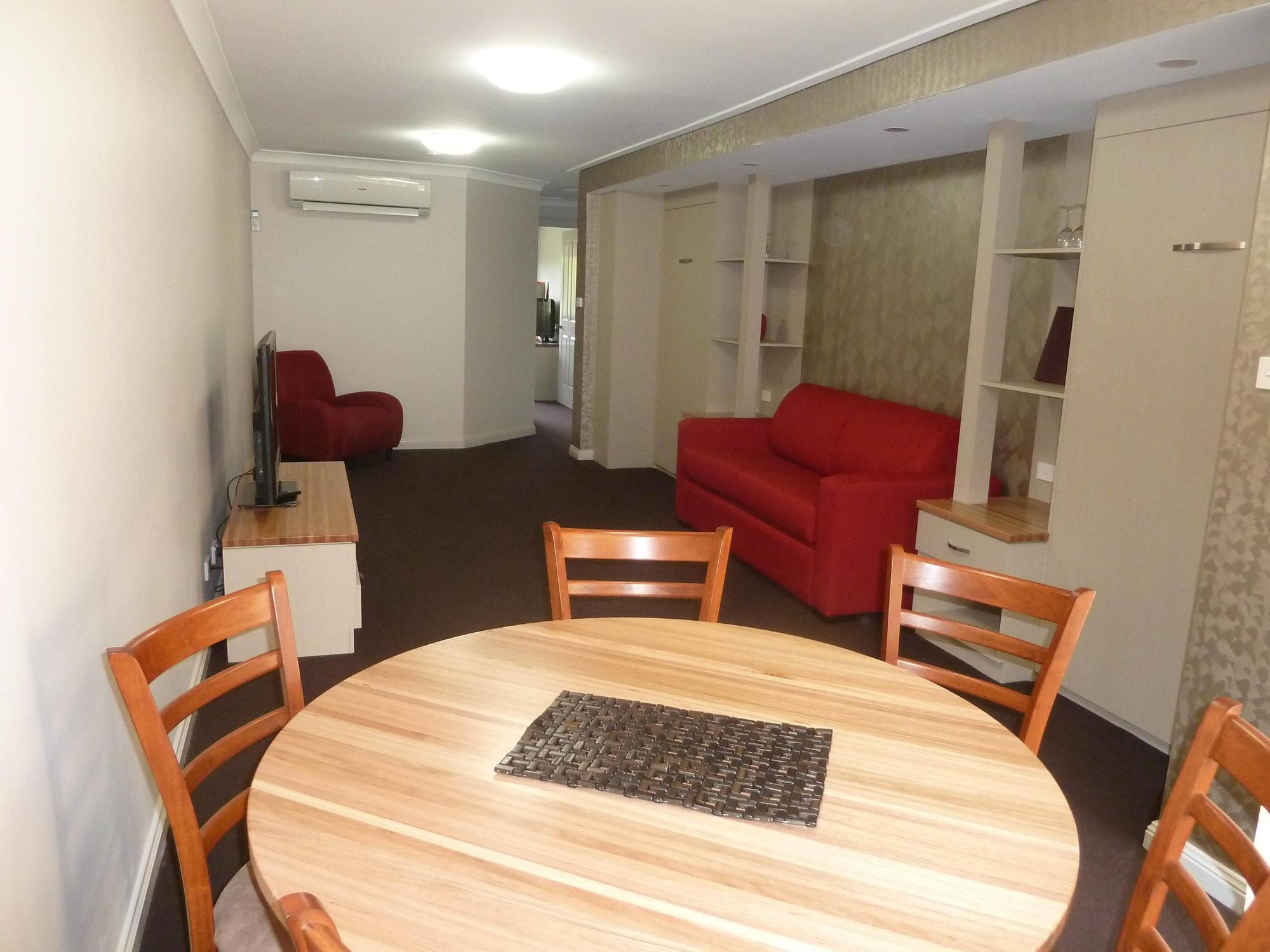 Mcnevins Maryborough Motel Exteriör bild