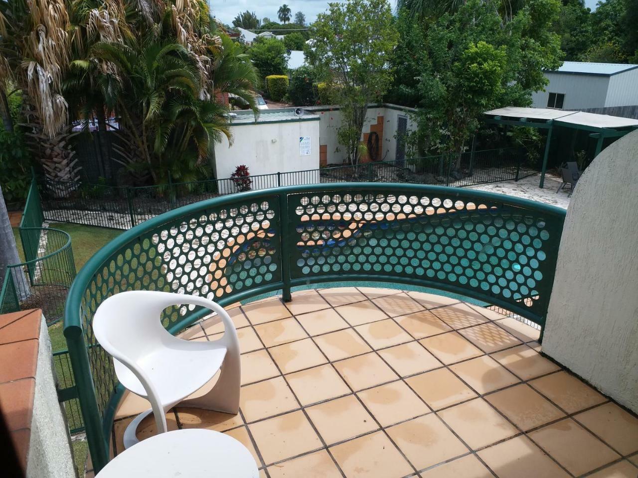 Mcnevins Maryborough Motel Exteriör bild